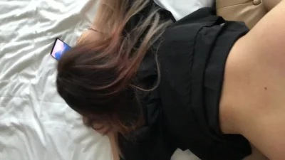 电话另一头的闺蜜说“哈哈哈，你在干嘛”-期待续集