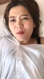 背着男友被我爆草，她说就喜欢偷情的感觉！